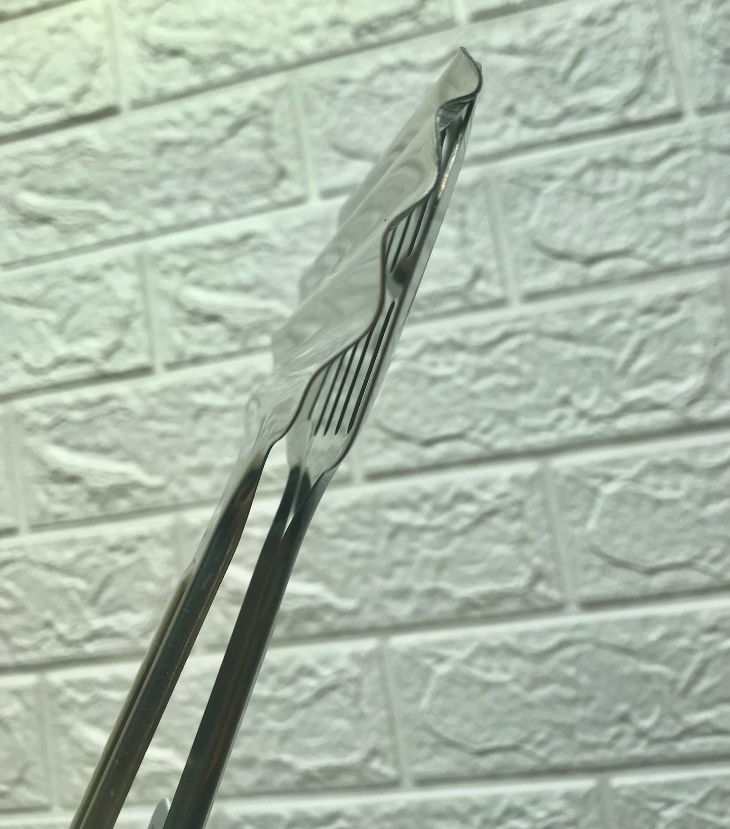 Flip Tong Clip
