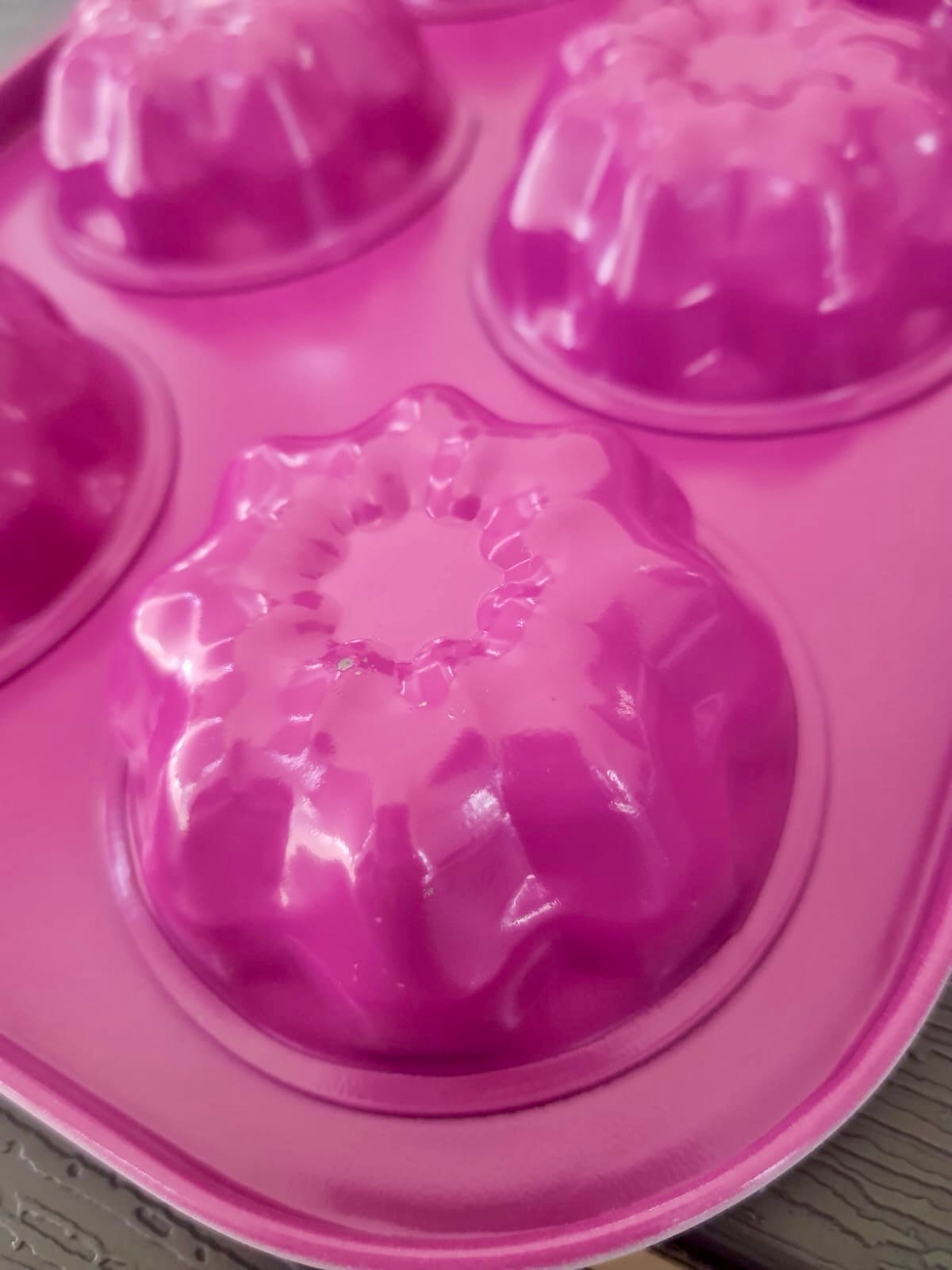 6-Molds Cupcake Pan