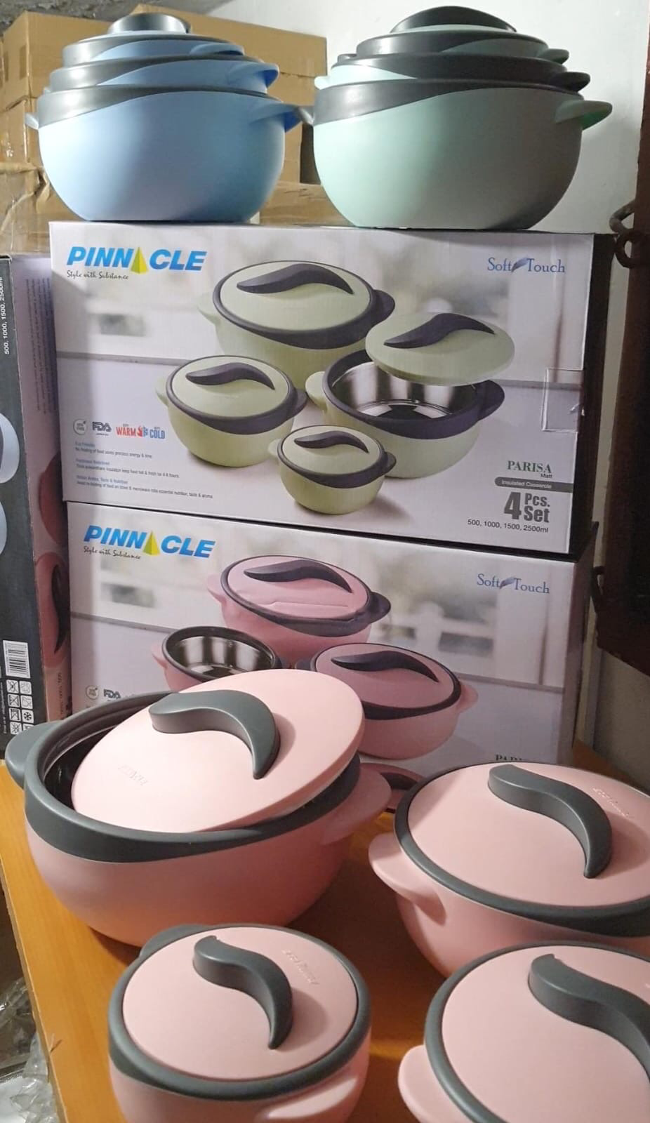 Parisia Insulated Casseroles (With Gifts)