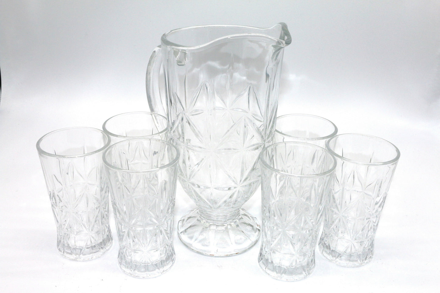 Glass Jug w/6 Cups