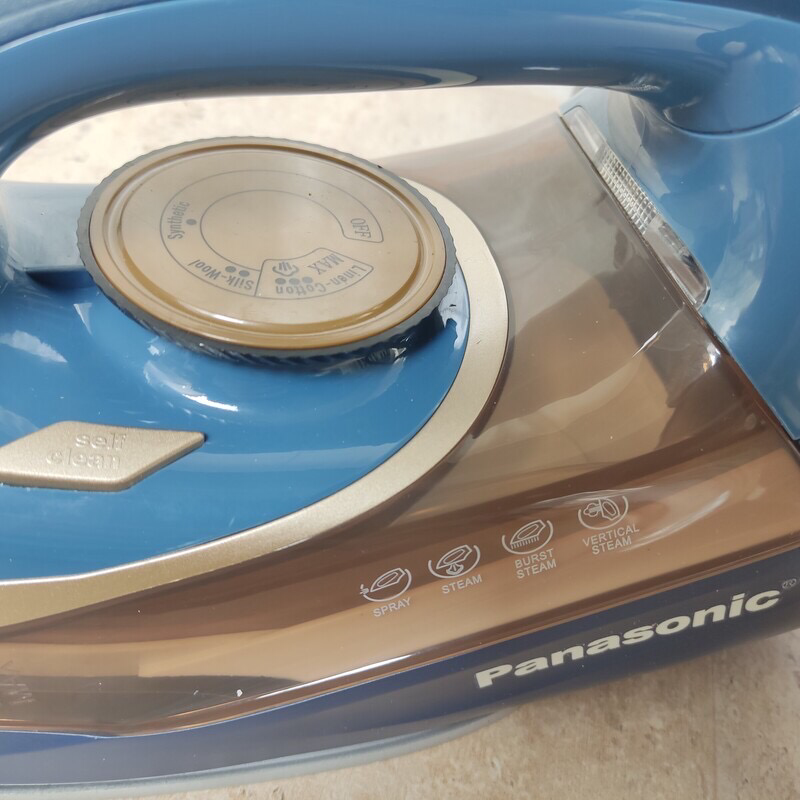 Steam Iron (MS-4141)