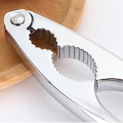 Nut Cracker (M-506)