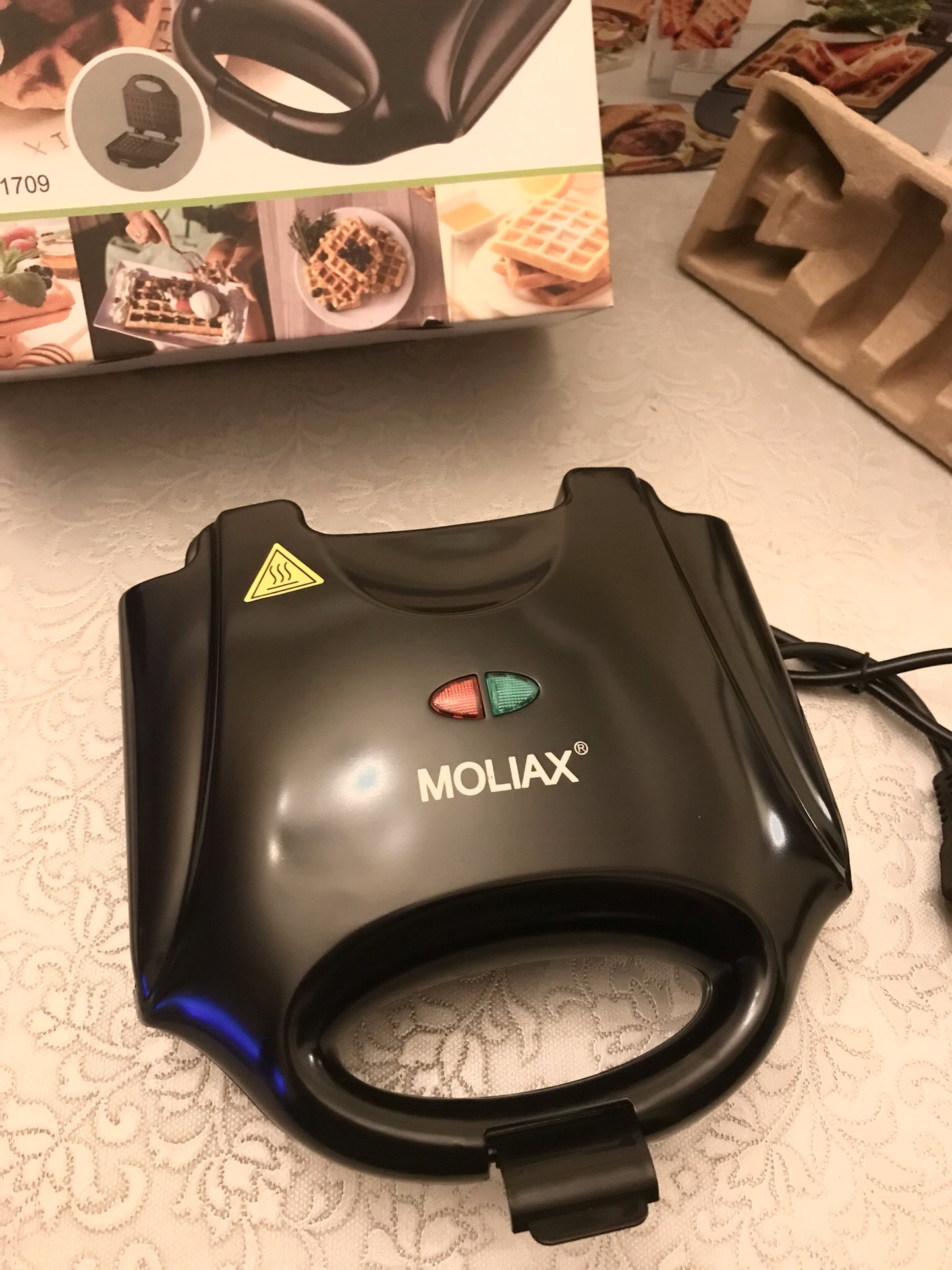 Waffle Maker (MX-1709)