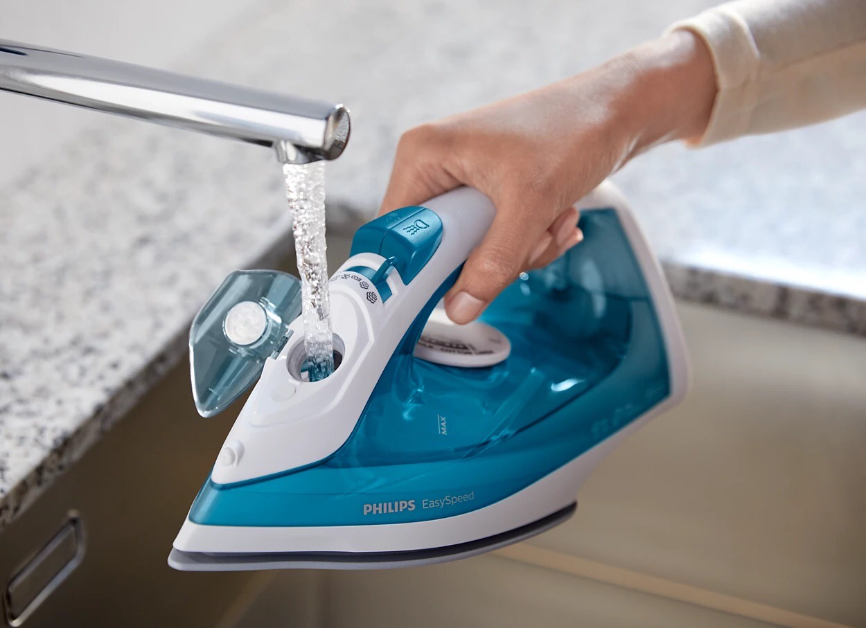 Steam Iron (PA-233)