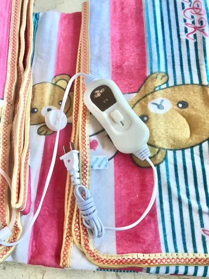 Electric Blanket (150x180cm) - Random Color