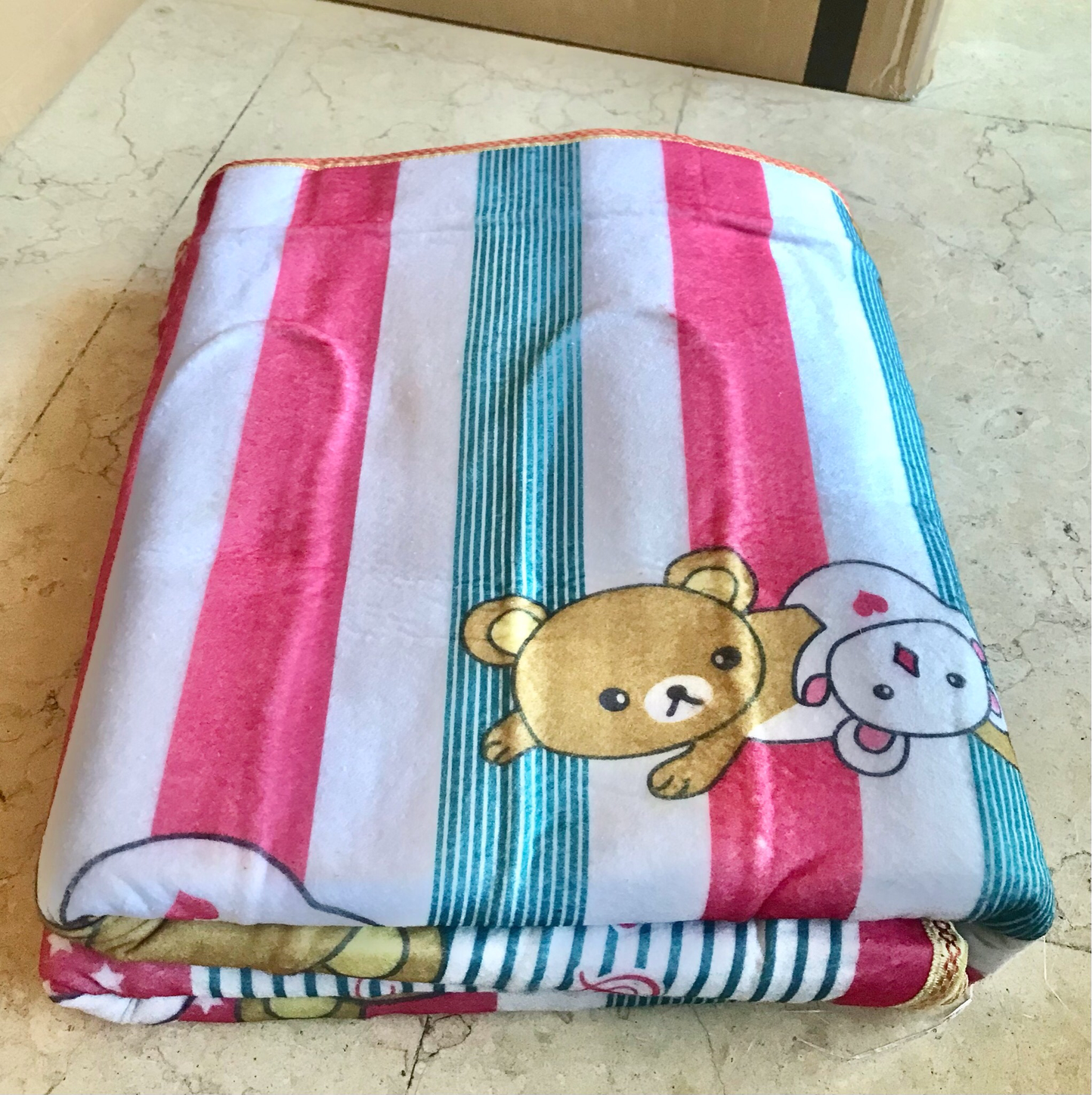 Electric Blanket (150x180cm) - Random Color