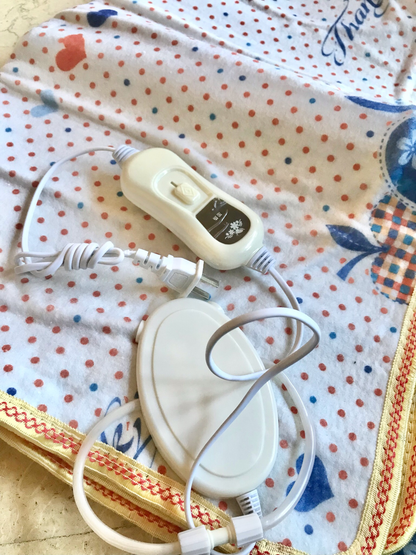 Electric Blanket (150x180cm) - Random Color