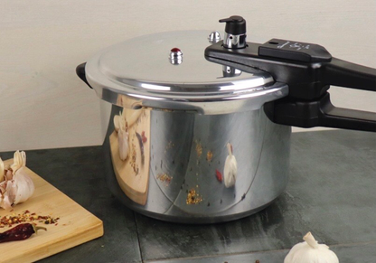 7L Pressure Cooker (SQ)