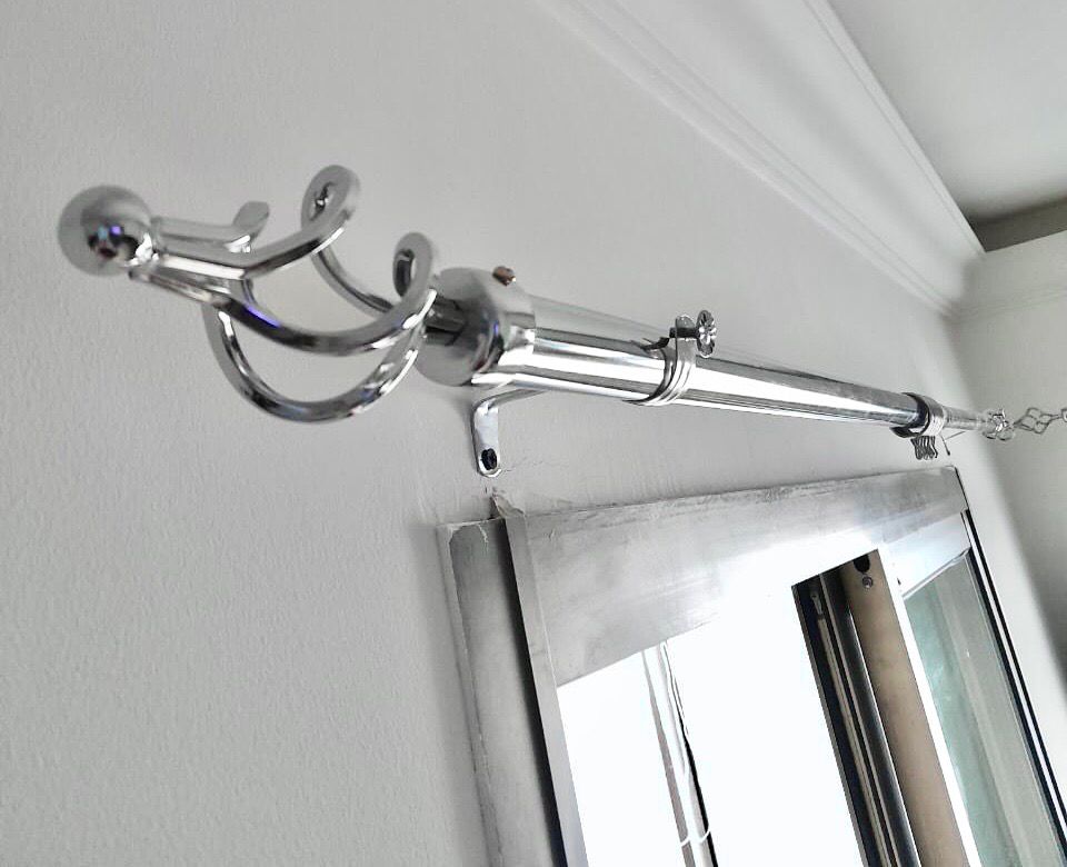 Metal Curtain Rod (170-300cm)