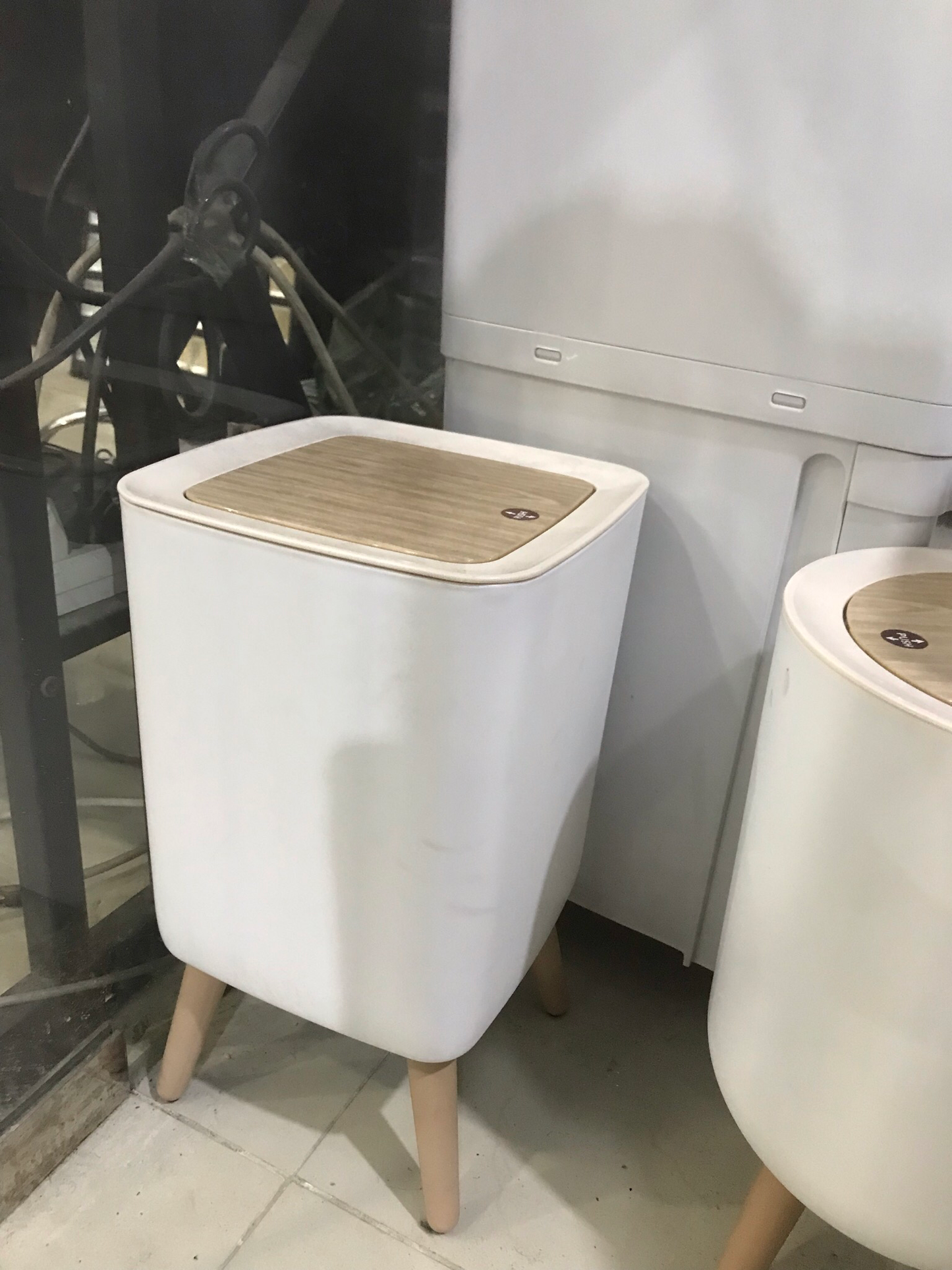 Push Up Lid Trashbin (Square)