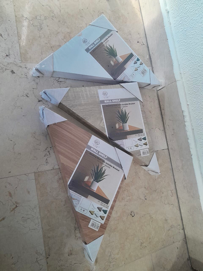 Triangular Corner Shelf (486-5)