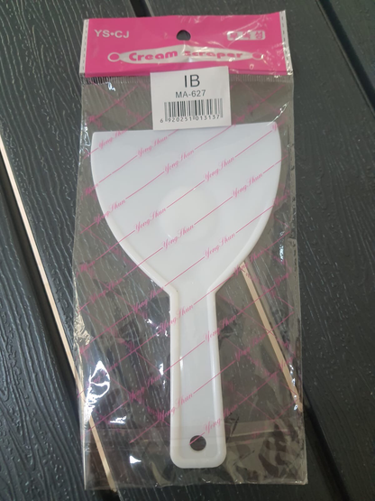 Plastic Scraper (MA-627)