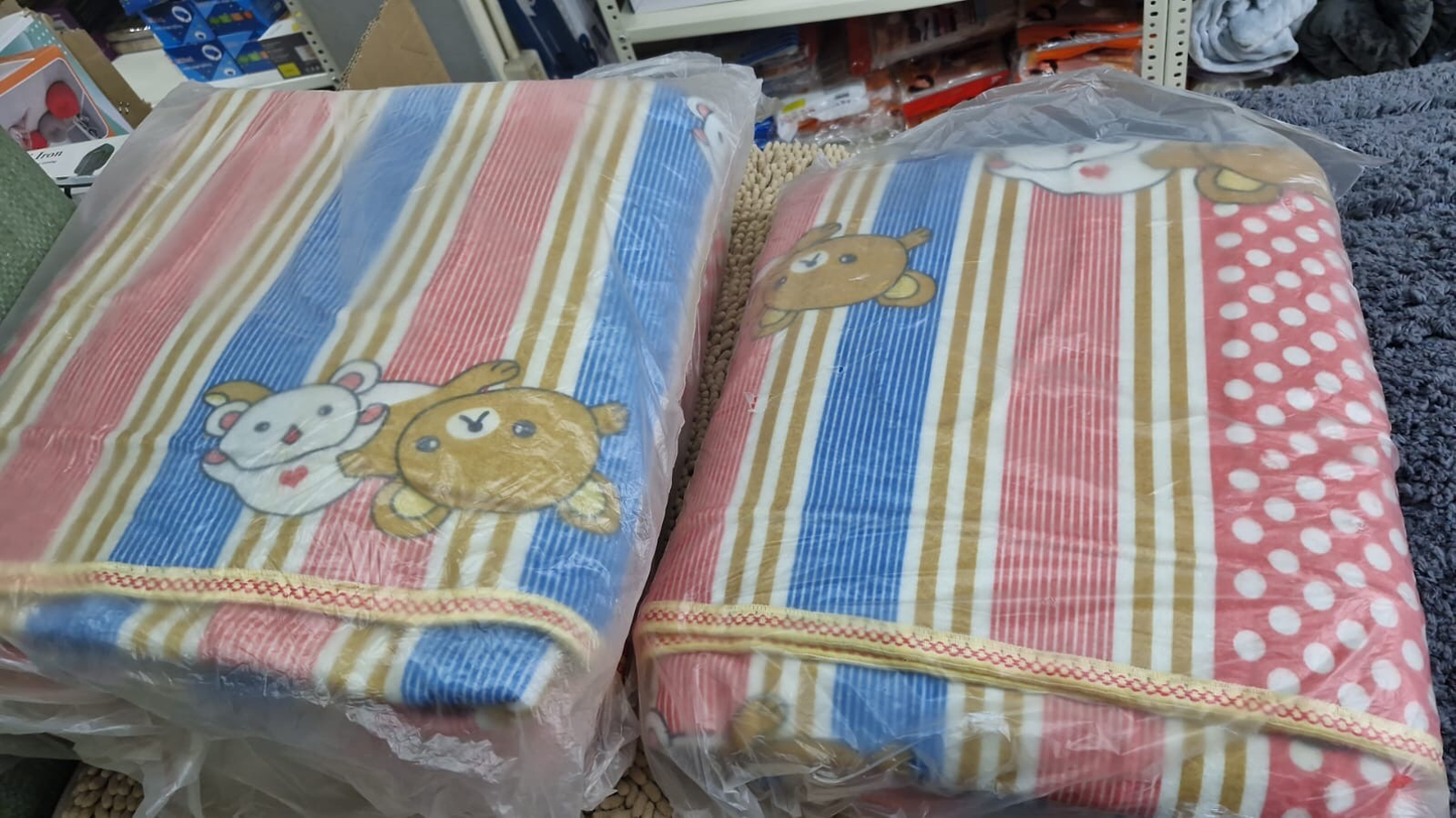 Electric Blanket (150x180cm) - Random Color