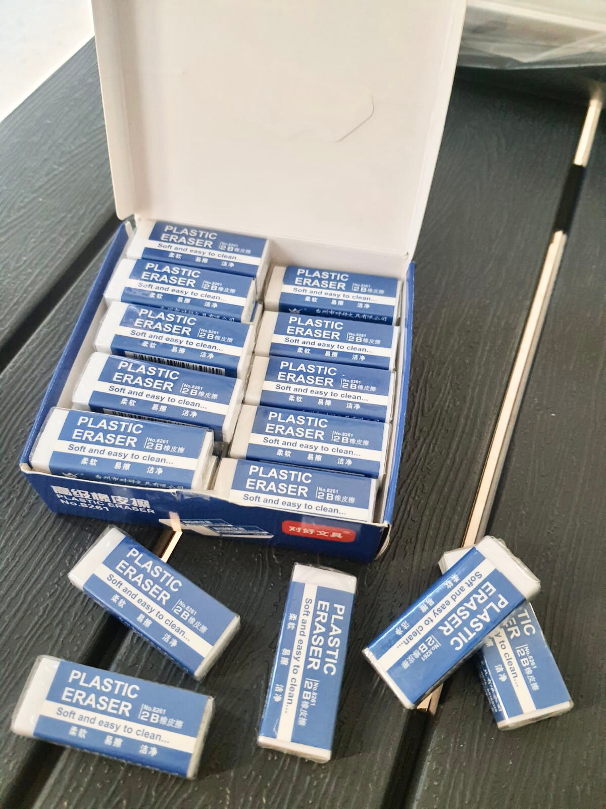 30-Pcs Erasers (8261)