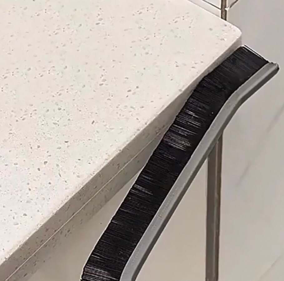 Slim Cleaning Brush