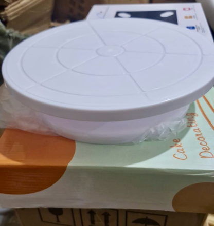 Rotating Cake Stand