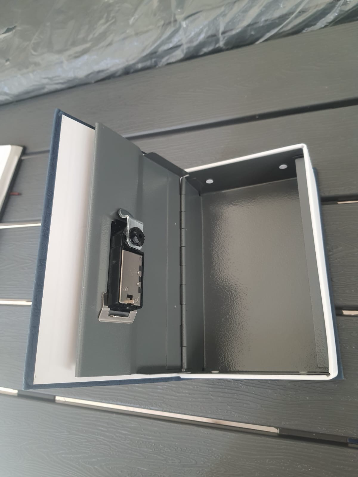 Small Dictionary Booksafe